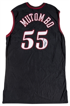 2001-02 Dikembe Mutombo Game Used & Signed Philadelphia 76ers Alternate Jersey (Beckett)